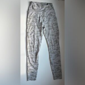 aerie Light Gray Camo Leggings